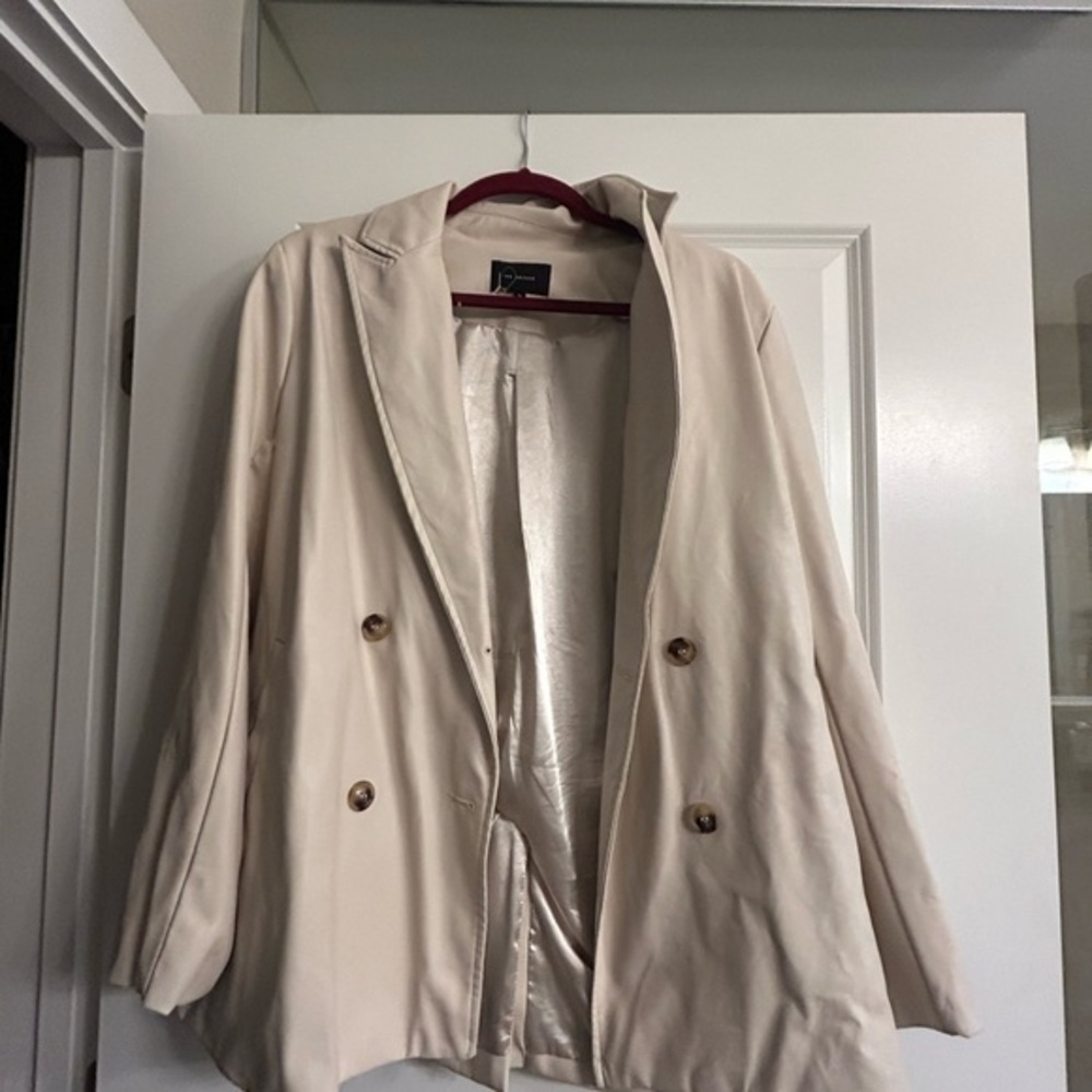 EN SAISON oversized faux leather blazer, cream size small